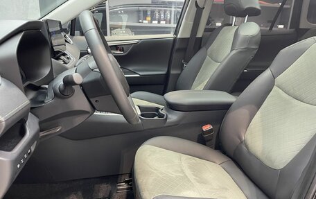 Toyota RAV4, 2025 год, 3 990 000 рублей, 7 фотография