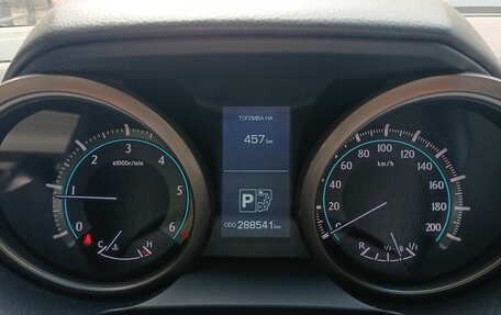 Toyota Land Cruiser Prado 150 рестайлинг 2, 2011 год, 2 550 000 рублей, 9 фотография