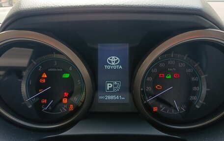 Toyota Land Cruiser Prado 150 рестайлинг 2, 2011 год, 2 550 000 рублей, 8 фотография