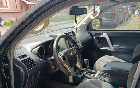 Toyota Land Cruiser Prado 150 рестайлинг 2, 2011 год, 2 550 000 рублей, 10 фотография