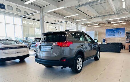 Toyota RAV4, 2014 год, 1 999 000 рублей, 6 фотография