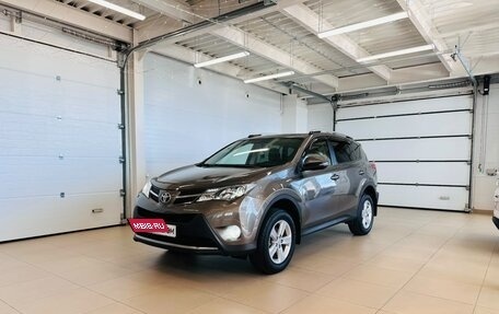 Toyota RAV4, 2014 год, 1 999 000 рублей, 2 фотография