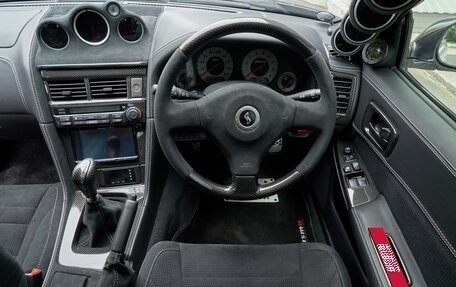 Nissan Skyline, 2001 год, 3 000 000 рублей, 18 фотография