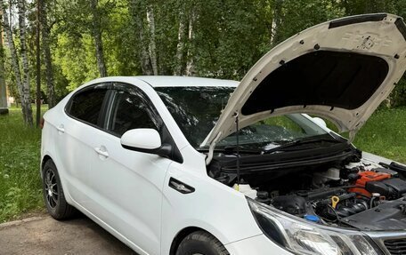 KIA Rio III рестайлинг, 2014 год, 800 000 рублей, 4 фотография