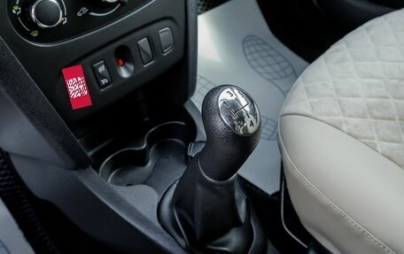 Renault Sandero II рестайлинг, 2019 год, 1 000 000 рублей, 23 фотография