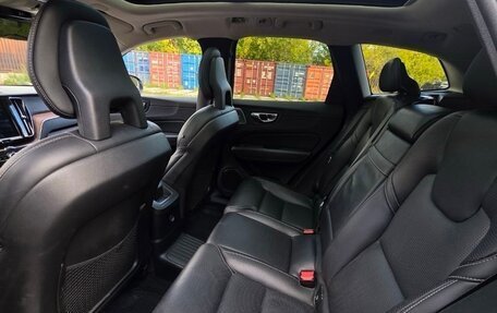 Volvo XC60 II, 2018 год, 4 110 000 рублей, 7 фотография