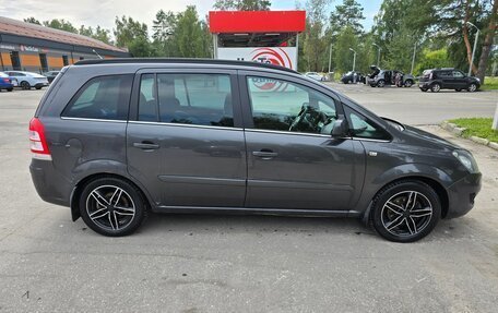 Opel Zafira B, 2011 год, 950 000 рублей, 3 фотография
