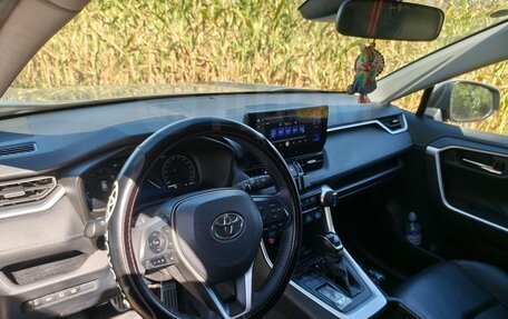 Toyota RAV4, 2024 год, 3 600 000 рублей, 6 фотография