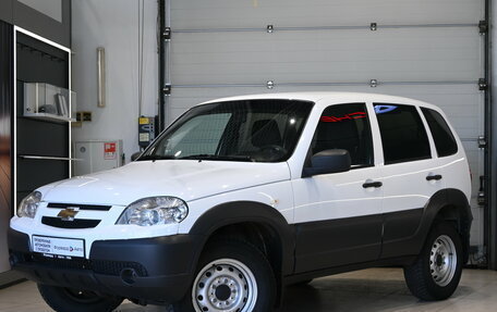 Chevrolet Niva I рестайлинг, 2019 год, 775 000 рублей, 3 фотография