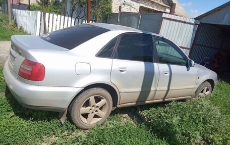 Audi A4, 1996 год, 300 000 рублей, 3 фотография