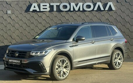 Volkswagen Tiguan II, 2021 год, 3 800 000 рублей, 2 фотография