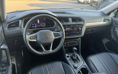 Volkswagen Tiguan II, 2021 год, 3 800 000 рублей, 9 фотография