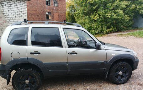 Chevrolet Niva I рестайлинг, 2013 год, 650 000 рублей, 4 фотография
