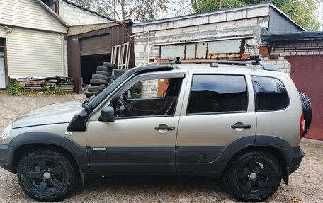 Chevrolet Niva I рестайлинг, 2013 год, 650 000 рублей, 2 фотография