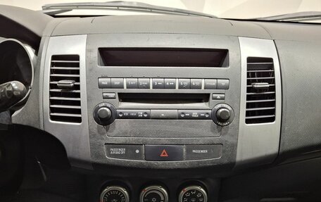 Mitsubishi Outlander III рестайлинг 3, 2008 год, 850 000 рублей, 13 фотография
