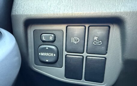 Toyota Prius, 2011 год, 1 207 000 рублей, 23 фотография