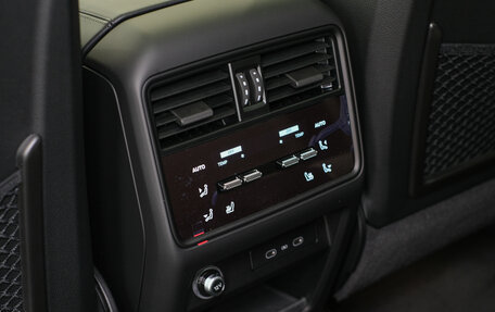 Porsche Cayenne III, 2025 год, 25 690 000 рублей, 26 фотография