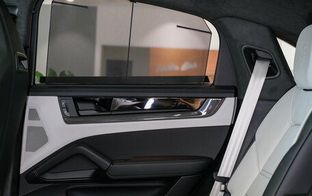 Porsche Cayenne III, 2025 год, 25 690 000 рублей, 27 фотография