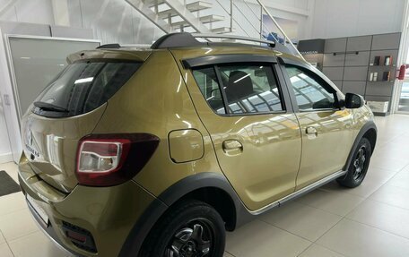 Renault Sandero II рестайлинг, 2017 год, 848 000 рублей, 10 фотография
