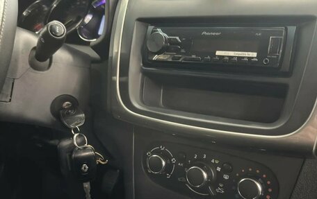Renault Sandero II рестайлинг, 2017 год, 848 000 рублей, 15 фотография