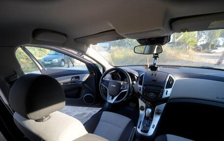 Chevrolet Cruze II, 2013 год, 900 000 рублей, 2 фотография