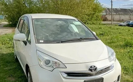 Toyota Ractis II, 2014 год, 1 295 000 рублей, 2 фотография