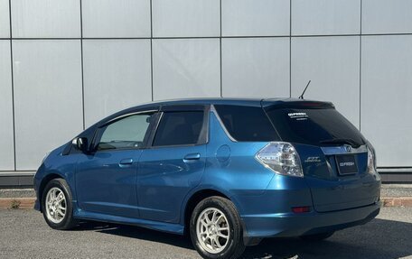 Honda Fit Shuttle I рестайлинг, 2011 год, 850 000 рублей, 2 фотография