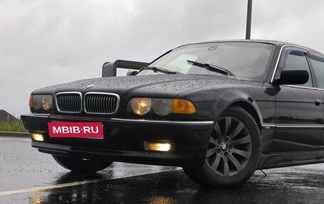 BMW 7 серия, 2000 год, 715 000 рублей, 1 фотография