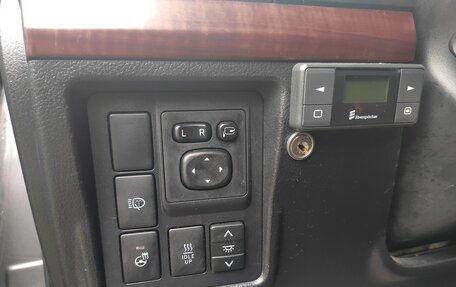 Toyota Land Cruiser Prado 150 рестайлинг 2, 2016 год, 3 930 000 рублей, 9 фотография
