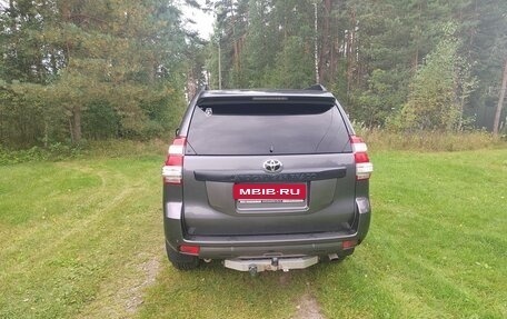 Toyota Land Cruiser Prado 150 рестайлинг 2, 2016 год, 3 930 000 рублей, 4 фотография