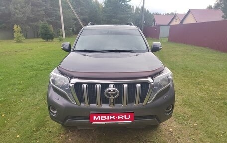 Toyota Land Cruiser Prado 150 рестайлинг 2, 2016 год, 3 930 000 рублей, 7 фотография