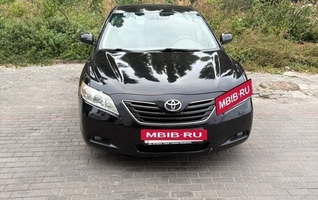 Toyota Camry, 2008 год, 800 000 рублей, 2 фотография