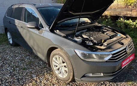 Volkswagen Passat B8 рестайлинг, 2019 год, 1 425 000 рублей, 1 фотография