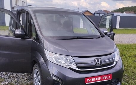 Honda Stepwgn IV, 2020 год, 1 700 000 рублей, 1 фотография