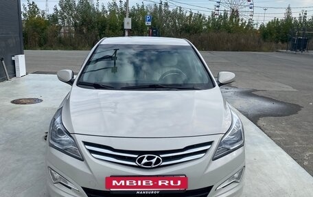 Hyundai Solaris II рестайлинг, 2015 год, 1 100 000 рублей, 3 фотография