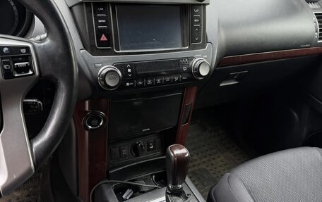 Toyota Land Cruiser Prado 150 рестайлинг 2, 2016 год, 3 100 000 рублей, 6 фотография