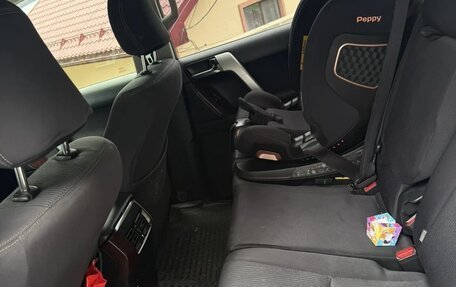 Toyota Land Cruiser Prado 150 рестайлинг 2, 2016 год, 3 100 000 рублей, 10 фотография