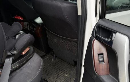 Toyota Land Cruiser Prado 150 рестайлинг 2, 2016 год, 3 100 000 рублей, 13 фотография