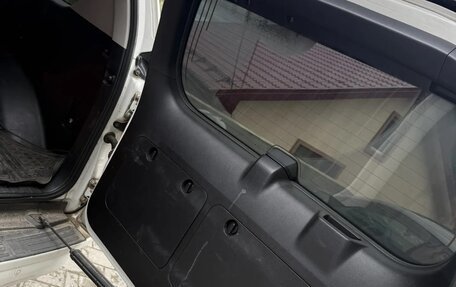Toyota Land Cruiser Prado 150 рестайлинг 2, 2016 год, 3 100 000 рублей, 12 фотография