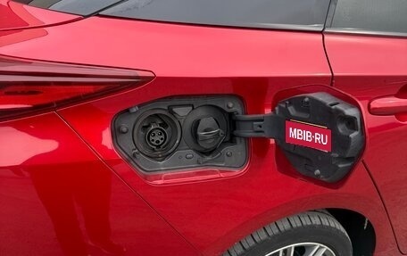 Toyota Prius IV XW50, 2017 год, 2 330 000 рублей, 6 фотография