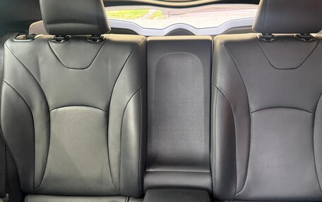 Toyota Prius IV XW50, 2017 год, 2 330 000 рублей, 23 фотография