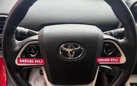 Toyota Prius IV XW50, 2017 год, 2 330 000 рублей, 19 фотография