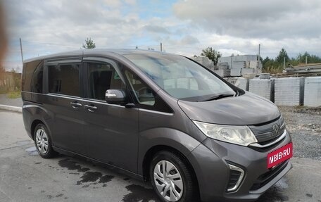 Honda Stepwgn IV, 2020 год, 1 700 000 рублей, 4 фотография