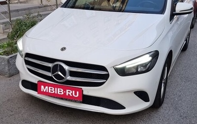 Mercedes-Benz B-Класс, 2019 год, 2 350 000 рублей, 1 фотография