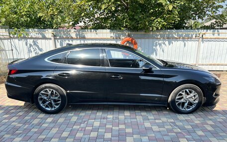 Hyundai Sonata VIII, 2019 год, 2 350 000 рублей, 2 фотография
