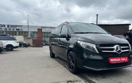 Mercedes-Benz V-Класс, 2020 год, 18 000 000 рублей, 3 фотография