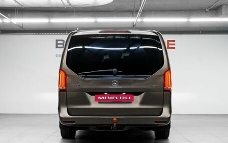 Mercedes-Benz V-Класс, 2016 год, 5 600 000 рублей, 7 фотография