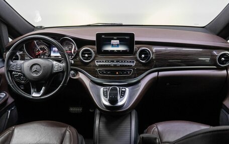 Mercedes-Benz V-Класс, 2016 год, 5 600 000 рублей, 26 фотография