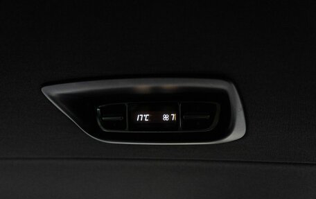 Mercedes-Benz V-Класс, 2016 год, 5 600 000 рублей, 25 фотография