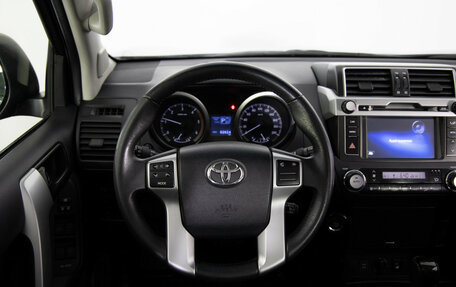 Toyota Land Cruiser Prado 150 рестайлинг 2, 2015 год, 4 499 000 рублей, 10 фотография